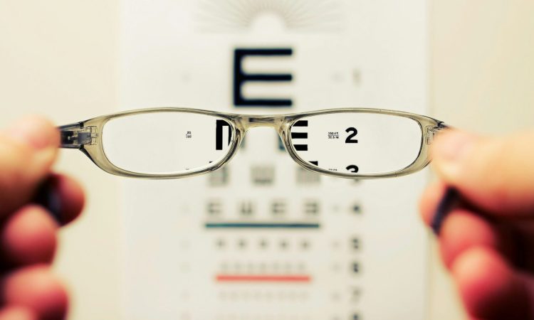 Plans for Mandatory Eye Tests for Drivers Over 70